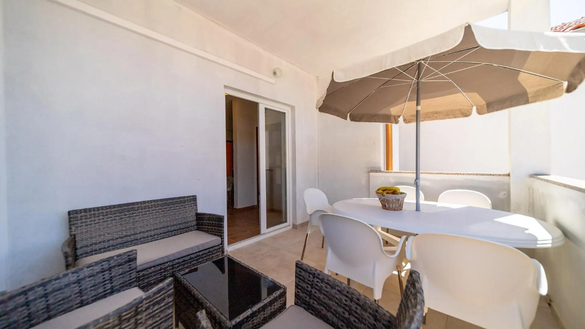 Lovely Apartment In Barbat Na Rabu With Kitchen