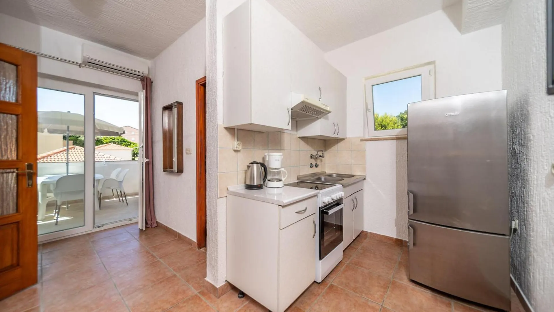 Lovely Apartment In Barbat Na Rabu With Kitchen