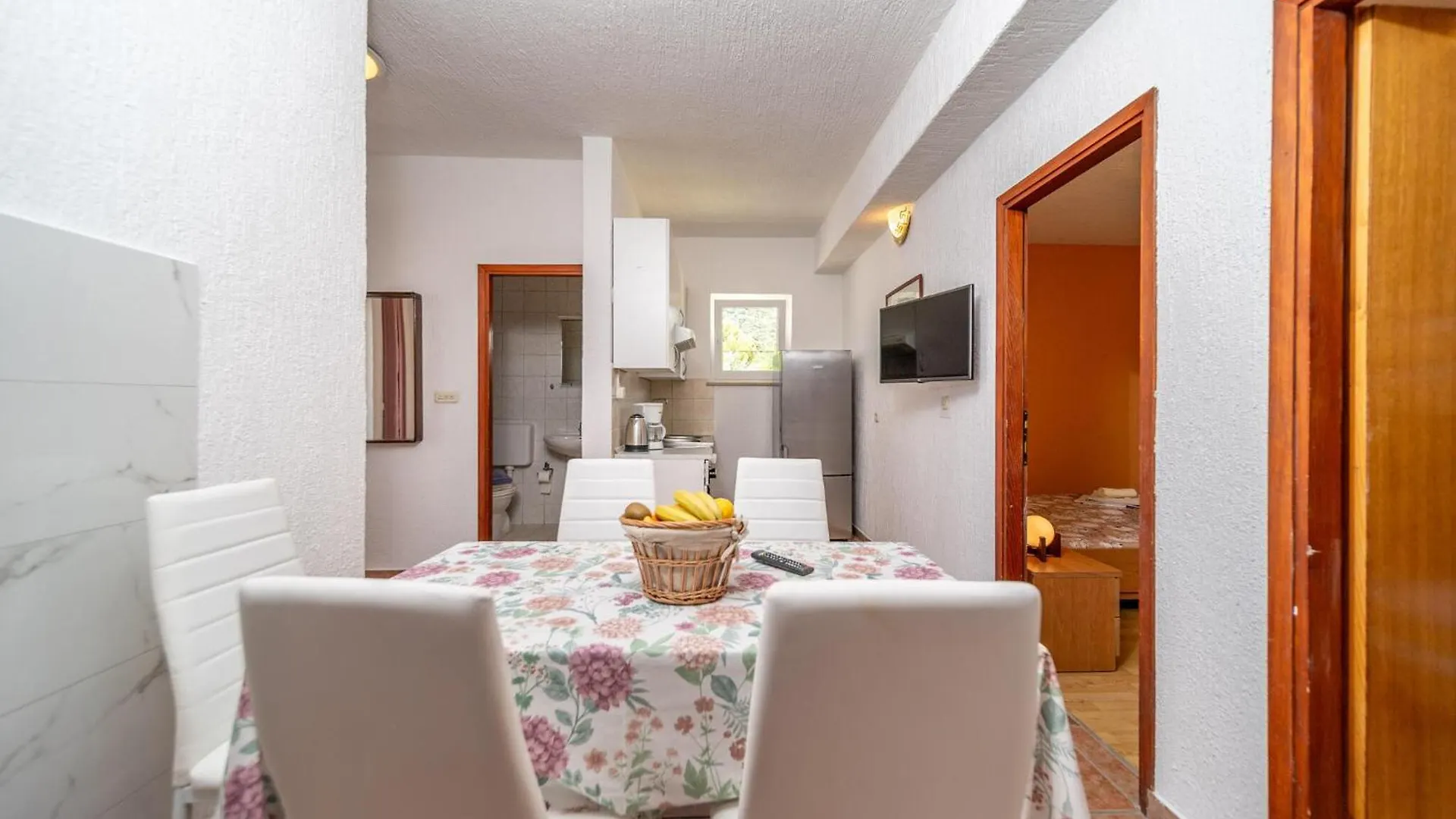 Lovely Apartment In Barbat Na Rabu With Kitchen