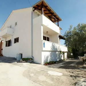 3* Vendégház Barbat 730